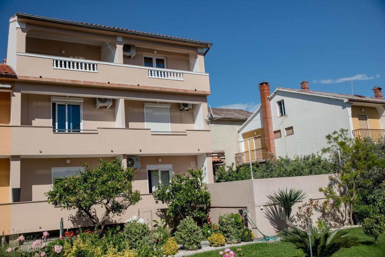 Apartments Luka Rab Town Eksteriør billede